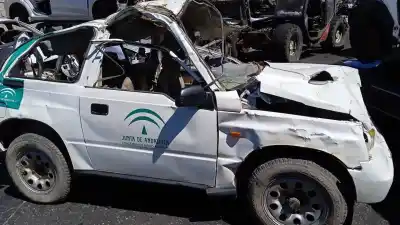 Veículo de Sucata suzuki santana 300 2.0 hdi do ano 2006 alimentado rhp