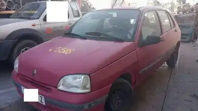 Sloopvoertuig renault clio i phase iii g-d7f van het jaar 1998 aangedreven d7f