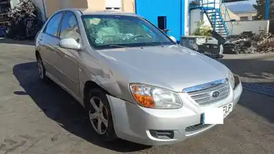 Veículo de Sucata kia cerato 1.6 crdi 84.6 kw do ano 2007 alimentado d4fb