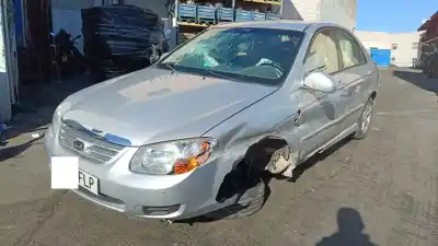 Veículo de Sucata kia cerato 1.6 crdi 84.6 kw do ano 2007 alimentado d4fb