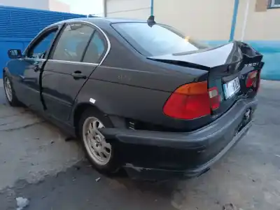 Veículo de Sucata bmw serie 3 berlina (e46) 320i do ano 2001 alimentado 226s1