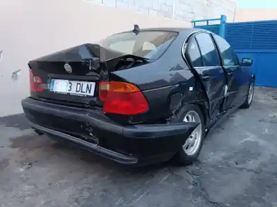 Veículo de Sucata bmw serie 3 berlina (e46) 320i do ano 2001 alimentado 226s1