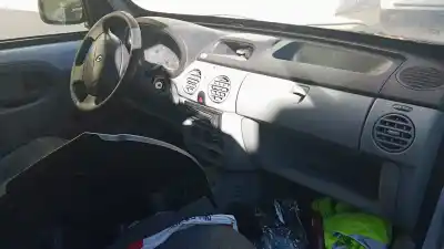 Здавання транспортного засобу renault kangoo (f/kc0) authentique року 2006 потужний k9k702