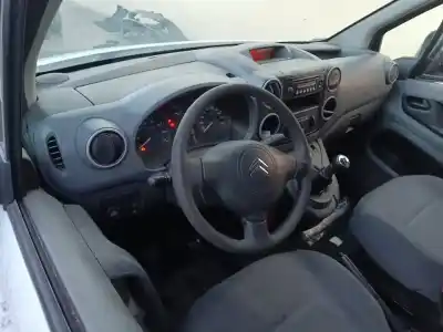 Veículo de Sucata citroen berlingo first combi 1.6 hdi 75 sx do ano 2008 alimentado 9ht