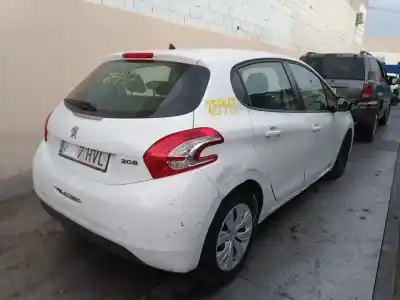 Утилизация автомобиля PEUGEOT 208 ACTIVE 81 CV / 60 KW года 2014 питание HM01