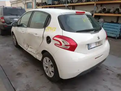 Sloopvoertuig peugeot 208 active 81 cv / 60 kw van het jaar 2014 aangedreven hm01