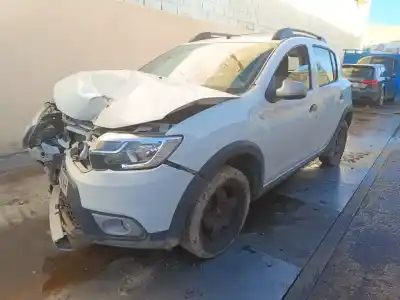 Veículo de Sucata dacia sandero laureate do ano 2019 alimentado b4d 411