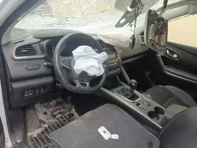 Veículo de Sucata renault kadjar limited 4x4 do ano 2016 alimentado r9m 414