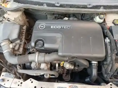 Здавання транспортного засобу opel astra j lim. excellence року 2015 потужний a17dts