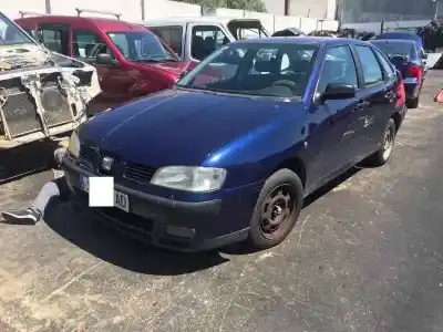 Véhicule à la ferraille SEAT CORDOBA BERLINA (6K2)  de l'année 1999 alimenté AGR