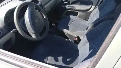 Здавання транспортного засобу renault clio ii fase ii (b/cb0) pack authentique 58 cv / 43 kw року 2003 потужний d7f726