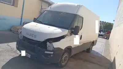 Здавання транспортного засобу iveco daily furgón fg h2 33 s ... v batalla 3520 року 2015 потужний f1afl411b*a