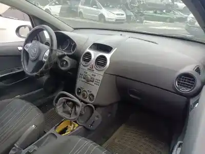 Veicolo di demolizione opel corsa d cosmo dell'anno 2011 alimentato z13dtj