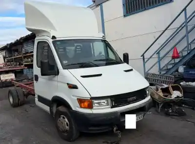 Veículo de Sucata iveco daily iii caja/chasis 65 c 15 do ano 2003 alimentado 8140.43s