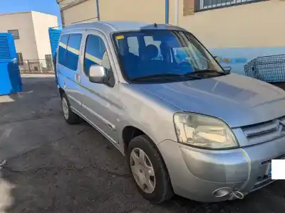 Vehicul casat citroen berlingo 2.0 hdi sx plus familiar al anului 2005 alimentat rhy