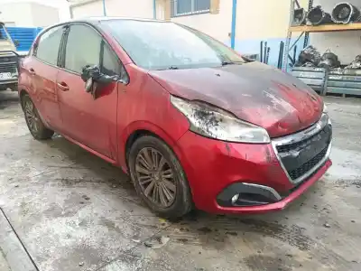 Sloopvoertuig peugeot 208 signature van het jaar 2018 aangedreven yh01