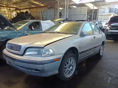 Veicolo di demolizione VOLVO S40 BERLINA 1.9 Turbodiesel dell'anno 1998 alimentato D 4192 T