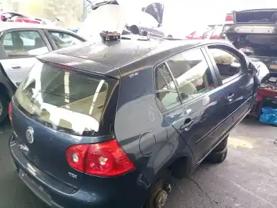 Veículo de Sucata volkswagen golf v (1k1) 1.9 tdi do ano 2005 alimentado bkc,bls,bxe