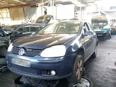 Veículo de Sucata volkswagen golf v (1k1) 1.9 tdi do ano 2006 alimentado bxe