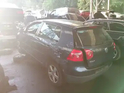 Veículo de Sucata volkswagen golf v (1k1) 1.9 tdi do ano 2006 alimentado bxe