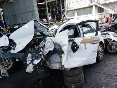 Veículo de Sucata citroen c4 ii (nc_) 1.6 bluehdi 100 do ano 2017 alimentado bh02