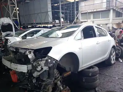 Vehicul casat opel astra j (p10) 1.7 cdti (68) al anului 2010 alimentat a 17 dtr