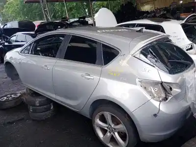 Vehicul casat opel astra j (p10) 1.7 cdti (68) al anului 2010 alimentat a 17 dtr