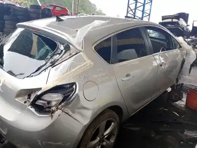 Vehicul casat opel astra j (p10) 1.7 cdti (68) al anului 2010 alimentat a 17 dtr