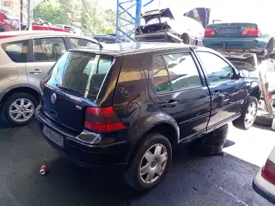 Veículo de Sucata volkswagen golf iv (1j1) 1.9 tdi do ano 2000 alimentado asv