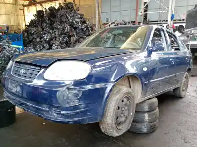 Sloopvoertuig HYUNDAI ACCENT II SEDÁN (LC)  van het jaar 2003 aangedreven G4EA