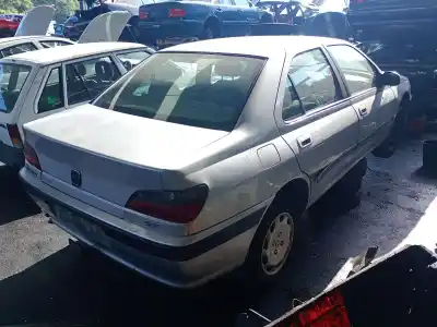 Sloopvoertuig PEUGEOT 406 (8B)  van het jaar 1998 aangedreven DHX (XUD9TE)