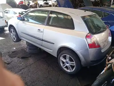 Здавання транспортного засобу fiat stilo (192_) 1.9 jtd (192_xe1a) року 2004 потужний 192 a1.000