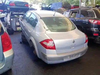 Veicolo di demolizione RENAULT MEGANE II SEDÁN (LM0/1_)  dell'anno 2005 alimentato F9Q B8