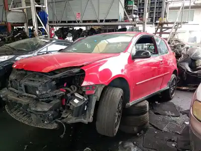 Veículo de Sucata volkswagen golf v (1k1) 2.0 gti do ano 2004 alimentado axx