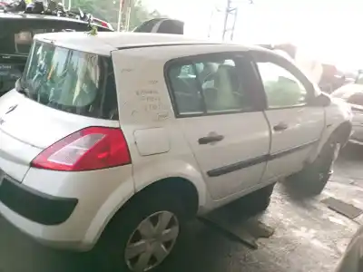 Veicolo di demolizione renault megane ii (bm0/1_, cm0/1_) 1.5 dci (bm02 bm13 bm2a cm02 cm13) dell'anno 2004 alimentato k9k f7