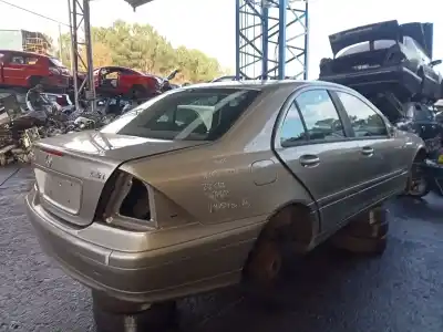 Vehicul casat MERCEDES-BENZ CLASE C BERLINA (BM 203)  al anului 2006 alimentat OM 611.962