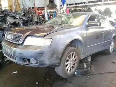 Vehicul casat AUDI A4 B6 (8E2)  al anului 2001 alimentat ALT