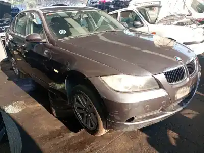 Scrapping Vehicle BMW 3 (E90) 320 I of the year 2005 powered 20 4 D 4 D