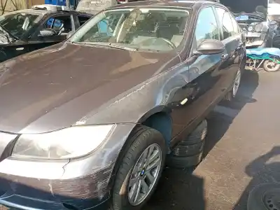 Veículo de Sucata bmw 3 (e90) 320 i do ano 2005 alimentado 20 4 d 4 d