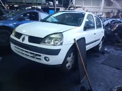 Veículo de Sucata RENAULT CLIO II FASE II (B/CB0) 1.5 dCi Diesel 65 CV / 48 KW do ano 2003 alimentado K9K A7