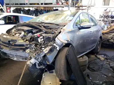 Veicolo di demolizione peugeot 208 1.6 hdi dell'anno 2013 alimentato 9h06