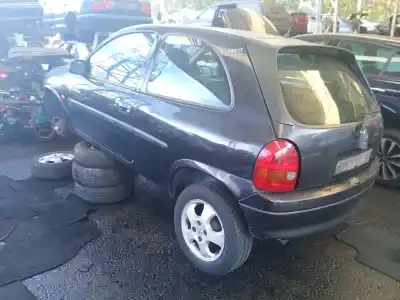Hurda Aracı opel corsa b (s93) 1.7 d (f08, f68, m68) yılın 2000 güçlü 17 d (4ee1),x 17 d (4ee1)