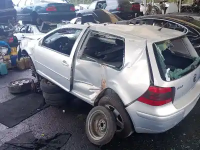 Veículo de Sucata volkswagen golf iv (1j1) 1.6 do ano 1999 alimentado akl