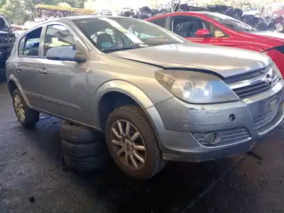 Véhicule à la ferraille opel astra h (a04) 1.6 (l48) de l'année 2006 alimenté z 16 xep