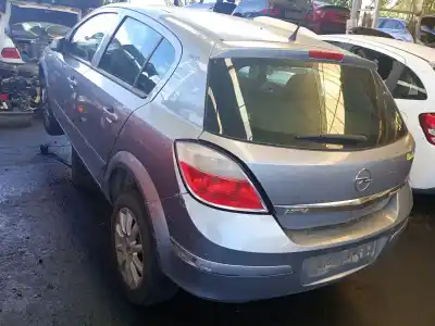 Véhicule à la ferraille opel astra h (a04) 1.6 (l48) de l'année 2006 alimenté z 16 xep