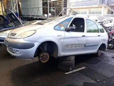 Scrapping Vehicle citroen xsara picasso (n68) 2.0 hdi of the year 2000 powered rhy (dw10td)