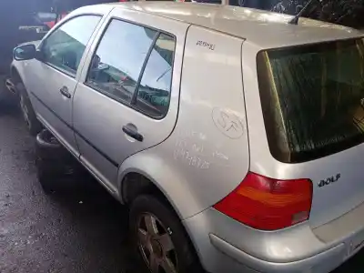 Veículo de Sucata volkswagen golf iv (1j1) 1.6 do ano 1998 alimentado akl