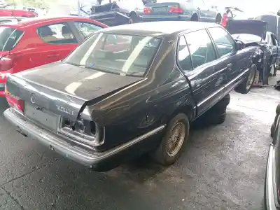 Scrapping Vehicle BMW 7 (E32)  of the year 1987 powered 00