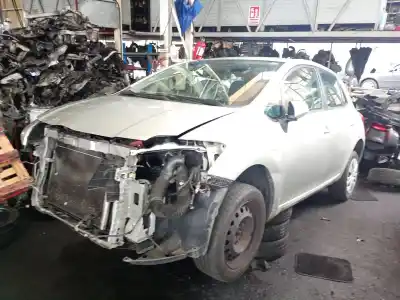 Veicolo di demolizione TOYOTA AURIS (_E15_)  dell'anno 2007 alimentato 1ZR-FE