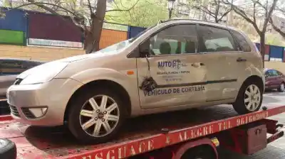 Здавання транспортного засобу ford fiesta (cbk) ambiente року 2002 потужний f6ja